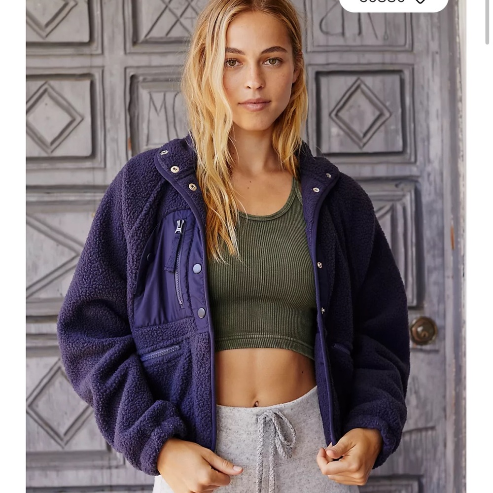 FREE PEOPLE HIT THE SLOPES FLEECE JACKET !!